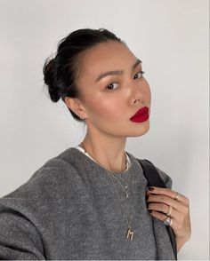 Red Lips Outfit, Red Lip Makeup, Makijaż Smokey Eye, Bold Lips, Make Up Looks, Red Lipstick, 가을 패션, Pretty Makeup