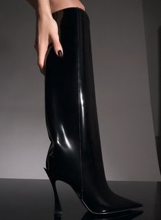 Italian craftmanship pointy toe high stiletto Fang 95mm (3.7 inches) heel side zip fastening italian leather sole Mugler Fashion, 7 Inch Heels, Online Clothing Boutiques, Denim Accessories, Goat Leather, Clothing Boutique, Catsuit, Tops For Leggings, Italian Leather