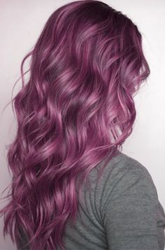 Lilliac/lavender hair. Strangely this is the colour of my hair right now but I wish it was longer and with these great waves. Iron Curls, Butter Blonde, Dreamy Hair, Medium Hairstyle, Beach Curls, Waves Hair, Long Haircuts, Flat Iron Curls, Long Hairstyle