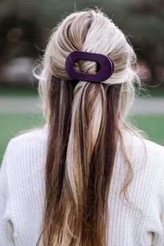 Unwind and relax with the new TELETIES Flat Round Hair Clip! Designed with our same innovative material that is nearly unbreakable, this flat hair clip is perfect for lying down, doing yoga or simply laying back without discomfort. Each clip has bendable teeth that take back to shape, they work on all hair types and have a strong hold. Hold your hair and enhance your style with the new matte finish TELETIES Clip! Medium clips are great for thick to medium thickness of hair. The medium size is 3. Medium Fine Hair, Tight Braids, Thick Hair Styles Medium, Hair Color Streaks, Open Hairstyles, Flat Hair, Hair Accessories Gift, Next Clothes, Love Clothing