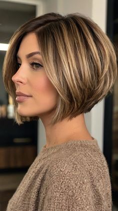 Short Bob Hairstyles Kort Bob, Textured Bob, Saving Techniques, Glossy Hair, Time Saving, Short Bob Hairstyles, Bob Cut, Short Bob, Styling Tips