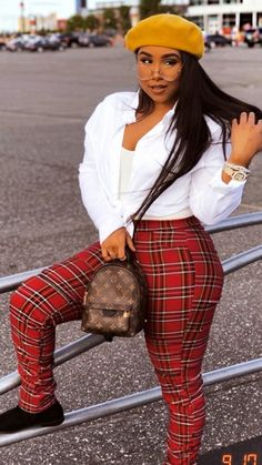 Anaya Ivy Outfits, 90s Plus Size Outfits, Anaya Ivy, Hat Outfit, Beret Hat, Plaid Pants, Dope Outfits, Outfit Goals