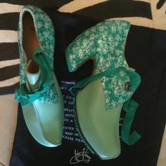 John Fluevog Leather Prepares Style Shoes Size 12 Brand New Can Provide Another Box And Sleeper Bag Ftts Spring Green Sneakers With Leather Sole, Green Heels With Leather Sole And Round Toe, Green Round Toe Heels With Rubber Sole, John Fluevog Shoes, Fluevog Shoes, John Fluevog, Round Toe Sneakers, New Color, Fashion Shoes