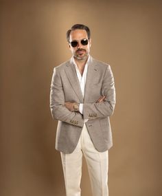 what to wear in italy, creative men’s street style, dapper gentleman style, vintage inspired mens outfits, summer italian outfits, brown houndstooth blazer