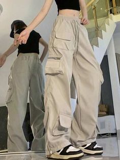 Women Cargo Pants Outfit, Korean Jeans, Women Cargo Pants, Cargo Pants Outfit, Short Women Fashion, Dress Design Sketches, Aesthetic Shirts, Cute Preppy Outfits