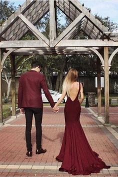 Maroon Prom, Burgundy Prom Dress Long, Prom Goals, Mermaid Gown Prom, Burgundy Evening Dress, Burgundy Prom