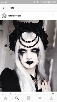 Dark Fairy Makeup, Demon Makeup, Halloween Makeup Witch, Horror Make-up, Creepy Halloween Makeup, Witch Makeup, Halloween Makeup Scary, Halloween Makeup Inspiration, Halloween Costumes Makeup