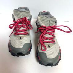 Preowned, Excellent Condition Wore It Twice Size Us 6.5 North Face Shoes, North Face Women, Hiking Shoes, Womens Shoes Sneakers, Womens Sneakers, The North Face, Shoes Sneakers, Hiking, Women Accessories