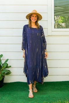 Discover the perfect blend of comfort and style with our Hand Dyed Boho Maxi Dress. This stunning piece is crafted using the Shibori hand-dyed method, ensuring each dress is unique and vibrant. Ideal for summer outings, festivals, or casual wear, this dress is sure to become a favorite in your wardrobe. Features ‣ Bohemian Style: Embrace the boho spirit with this flowy and free-spirited design. ‣ Shibori Hand Dyed Method: Each dress is meticulously hand-dyed, giving it a one-of-a-kind pattern. ‣ Indigo Bohemian Dress With Natural Dye, Tie Dye Sundress, Sundress Boho, Tie Dye Clothing, Summer Tie Dye, Bohemian Style Dresses, Tie Dye Outfits, Clothing Summer, Dye Dress