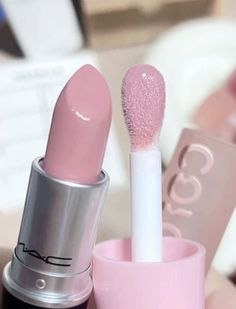 Fancy Makeup, Pink Lipstick, Pink Girly Things, Makeup Items, Mac Lipstick, Pretty Makeup, Cute Makeup, Makeup Kit, Aesthetic Makeup