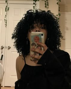 Keeahwah Curly Hair, Short Natural Curls, Short Curly Haircuts, Queen Hair, Curly Hair Inspiration, Coily Hair