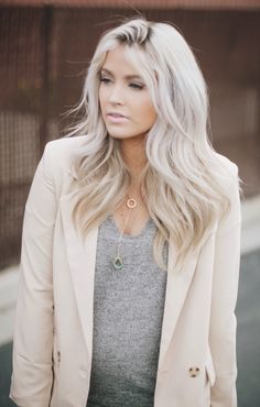 This is the cool tone blonde I want!!! Shatush Hair, Cool Blonde Hair, Cool Blonde, Platinum Hair, Hair Color For Women, Long Blonde, Summer Hair Color, Long Blonde Hair, Blonde Balayage