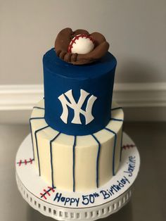 a birthday cake for a new york yankees fan