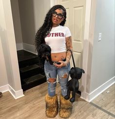 Crop Tops Aesthetic, Fur Boots Outfit, Snow Boots For Women, Cute Tiger, Tiger Graphic, Graphic Baby Tee, Tiger Shirt, Fasion Outfits, Animal Cute