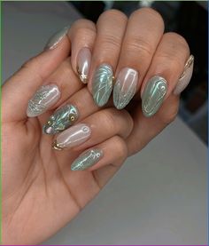 Special Nail Design, Mermaid Gel Nails Ideas, Honeymoon Nails Ideas Beach, Mermaid Nails Gel, Short Mermaid Nails, Mermaid Nails Short, Mermaids Nails, Mermaid Inspired Nails, Nails Verano