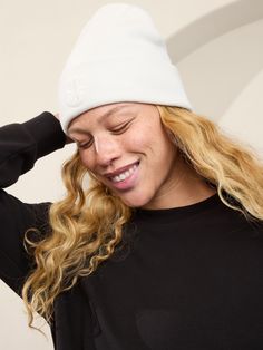 FOR: Layering up to and from your workout FEEL: COOLMAX® fibers help keep you cool and dry FAVE: Easily transitions from workout to everyday wear. Hairstyles With Beanies, Lazy Day Hairstyles, Lazy Hairstyles, Bra Dress, Winter Hairstyles, Head Start, Swim Accessories, Keep Your Cool, Hair Day