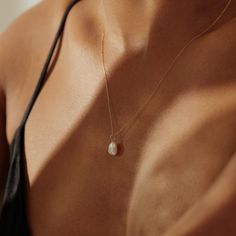 JULES | Baroque Pearl Drop Charm Earring Charms AURELIE GI خواتم خطوبة, Pearl Drop Pendant, Wedding Color Pallet, Earring Charm, Solid Gold Charms, Pearl Drop Necklace, Jewelry Showcase, Pearl Jewelry Wedding, Jewelry Showcases