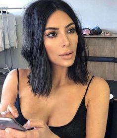 Kim Kardashian Bob, Kim Kardashian Hair, Kardashian Hair, Nude Makeup, Trendy Makeup, Kardashian Style, Makeup Hair, Beauty Inspiration