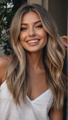 Bronzing Up: 15 Trendy Bronde Hair Color Ideas for the Perfect Summer Glow - Cheerful Talks Bronde Haircolor Cool Tone, Bronde Haircolor With Fair Skin, Curtain Bangs With Money Piece, Highlights And Curtain Bangs, Bronde Haircolor Brunettes, Honey Bronde Haircolor, Sandy Highlights, Bronde Haircolor With Money Pieces, Sandy Blonde Hair