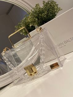 STYLISH TRANSPARENT HANDBAGS COLLECTION IDEAS - BOLSOS TRANSPARENTES Clear Handbag, Minimalist Handbag, Clear Stadium Bag, Clear Handbags, Bag Insert, Transparent Bag, Clear Bag