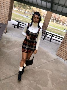 Skirt Outfits Black Women Winter, 90z Outfits, Plaid Skirt Outfit Black Women, 90s Plaid Skirt Outfits, Preppy Outfits Black Women, 90s Preppy Fashion, Summer Outfits Girly, End Of Summer Outfits, Summer Outfits Baddie