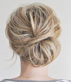 Messy Hair Updo, Simple Updo, Low Chignon, Easy Updo Hairstyles, Chignon Hair, Punk Hair, Bridesmaid Hair Short, Bridesmaid Hair Updo, Updo Hairstyles