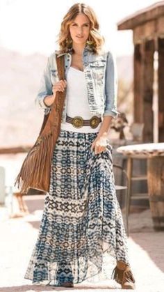 Native Skirt, Proper Outfits, Boheme Style, Skirt Accessories, Rok Outfit, Look Boho Chic, Holiday Clothing, Accessories Boho, Mode Hippie