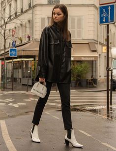 Biker Shorts Outfit, Black Jeans Outfit, Cooler Look, White Boots, Looks Style, Street Styles, Jean Outfits