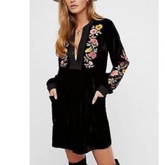 Nwt Free People Mia Embroidered Black Velvet Tunic Dress Size Small Velvet Tunic Dress, Free People Tunic, Floral Embroidered Dress, Black Velvet Dress, Mini Velvet Dress, Free People Black, Free People Dresses, Free People Dress, Embroidered Dress