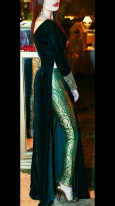 Elegant Pants Outfit Formal, Velvet Dress Designs, Mode Kimono, Anarkali Gown, Silk Trousers, فستان سهرة