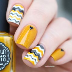 21 Pretty Ways to Have Mustard Nails Pretty Designs Mustard Nails, Chevron Nail Art, Yellow Nails Design, Chevron Nails, Floral Nail Art, Nails Prom, Simple Nail Art Designs, Super Nails, Jelly Nails