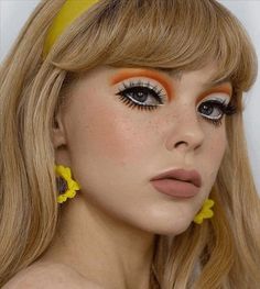 70s Eye Makeup, Hippie Makeup, Looks Hippie, 60s Makeup, 70s Makeup, Drag Make-up, Trend Makeup, Retro Makeup