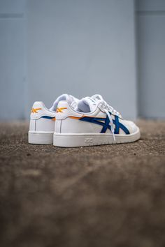 The JAPAN S™ shoes are based on one of our throwback offerings from 1981. This low-top silhouette features classic court details that take your mind and body to new heights. Updated with a lightweight design and a modified cupsole, this shoe is ma... Shoes Aesthetic Men, Asics Japan S, Iconic Aesthetic, Urban Shoes, White Shoes Men, Asics Sneakers, Fresh Shoes, Mens Fashion Casual Outfits, Swag Shoes