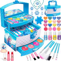 👑Glamorous Frozen Toys for Girls👑-Does your little girl love playing with your cosmetics?Grownup makeup can be expensive, messy, hard to remove.Get ready for frozen princess in fairy tale world with our kids makeup kit for girl!Not only meet kids' curiosity about cosmetics, but also designed for every precious little princess dress up & pretend play!Kids make up kit made of kids-friendly material which meets the standards of U.S. toy,non-toxic,no harsh colourants,smell-free and easy to wash 💎 Kids Makeup Kit, Princess Bedrooms, Makeup Toys, Pretend Makeup, Play Makeup, Toddler Girl Toys, Diy Lipstick