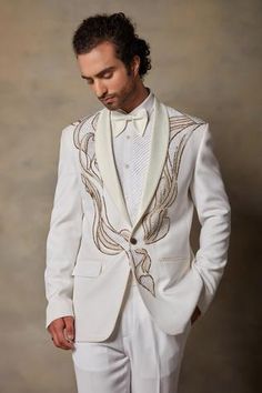 Shop for Gargee Designers White Polyester Embellished Tuxedo And Pant Set for Men Online at Aza Fashions Off White Tuxedo, Designer Tuxedo, Wedding Kurta For Men, White Tuxedo, Tuxedo Pants, Cocktail Reception, Luxury Sale, Tuxedo For Men, Tuxedos