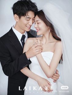 Pre Wedding Shoot Ideas Indoor, Wedding Shoot Ideas, Korean Wedding Photography, Wedding Photo Studio, Wedding Photoshoot Props, Pre Wedding Shoot Ideas, Wedding Photoshoot Poses, Wedding Couple Photos, Pre Wedding Poses