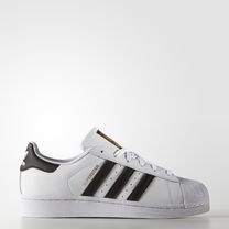 adidas - Superstar Foundation Shoes Superstar Shoes, Adidas Shoes Superstar, Superstars Shoes, Outfit Primavera, Youth Shoes, Adidas Originals Superstar, Adidas Shop, Adidas Superstar Sneaker, Adidas Online