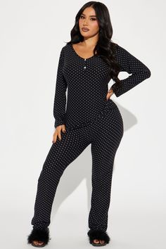 Black Pajamas Women, Fashion Nova Pajamas, Pj Pant, Black Pajamas, House Arrest, Maternity Pajamas, Wardrobe Goals, Fashion Nova Outfits, Black Outfits