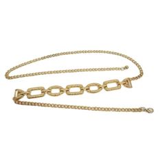 Introducing the ChainGlow Elegant Slim Metal Chain Waistbelt, a must-have accessory for the sophisticated woman. Crafted from high-quality metal, this belt exudes elegance and style. With a width of 0.98'' and a length of 47.24'', it is the perfect addition to any casual or elegant outfit. Elevate your fashion game and make a statement with the ChainGlow Elegant Slim Metal Chain Waistbelt today! Belly Belt, Belt Making, Casual Punk, Body Necklace, Gold Belts, Casual Belt, Luxury Women Fashion, Chain Belt, Geometric Jewelry