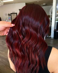 Cherry Cola Hair Color Trend Is Back To Grab The Spotlight Again Joico Intensity Formulas, 5rr Hair Color Red, Cola Hair Color, Hair Color Cherry Coke, Hippy Hair, Cherry Cola Hair Color, Cola Hair, Crème Color