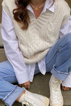 Gen Z Preppy Fashion, Women Comfortable Outfits, Classic Elegant Style Outfits, Layered Spring Outfits, Trendy Casual Outfits For Women, Spring Clothing Styles, Ireland Fits, Brunch Looks, Vinter Mode Outfits