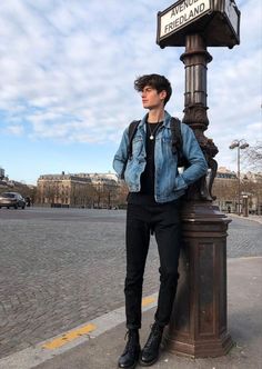 When Is Your Birthday, Boys Dressing Style, Moritz Hau, Mens Photoshoot Poses, Trendy Boy Outfits, Street Style Outfits Men