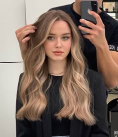 Hair For Fair Skin Blue Eyes, Beige Blonde Hair, Beige Hair, Dark Blonde Hair, Blonde Hair Inspiration, Light Hair Color