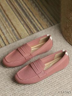 Lasaky - Stylish Round Toe Slip-On Loafers for Women – Comfortable and Versatile Casual Footwear Comfortable Flat Loafers, Style Elegant Chic, Flats Shoes Comfortable, Elegant Flats, Flat Loafers, Casual Footwear, Modern Shoes, Chunky Heels Sandals, Leather Sandals Women