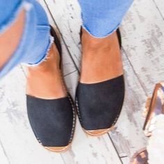 Colors Slip on Espadrilles Flip Flop Sandals Espadrilles Chanel, Chunky Heels Casual, Casual Pumps, Women Platform Sandals, Espadrilles Style, Slip On Espadrilles, Sandal Shoes, Peep Toe Sandals