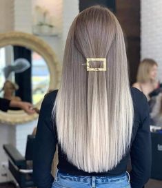 Layered Hair Cuts, Haircuts For Long Hair Straight, Layered Ends, Women Haircuts Long, Long Haircut, Straight Hair Cuts, Haircuts Straight Hair, Long Layered Hair