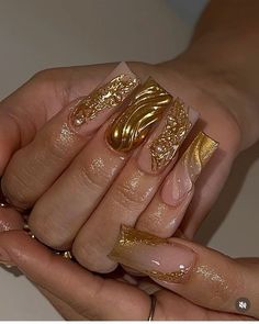 Gold Cateye Nails, Metallic Gold Nail Designs, Chrome Gold Nails, Gold Chrome Nail Art, Crome Nail, Long Nail Designs Square, Cateye Nails, Nails Abstract, Gold Chrome Nails