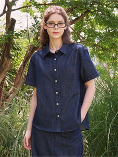 Composition : COTTON 90% + POLYESTER 10%Color : DARK DENIMCountry of Origin : China Indigo Short Sleeve Cotton Denim Top, Indigo Short Sleeve Denim Top, Classic Dark Wash Denim Top For Summer, Indigo Cotton Denim Top With Short Sleeves, Classic Relaxed Fit Denim Top For Summer, Summer Workwear Cotton Denim Top, Summer Cotton Denim-style Top For Workwear, Summer Cotton Denim Top For Work, Summer Cotton Top For Work