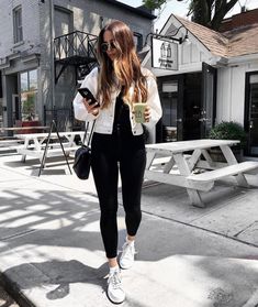 Looks Adidas, Outfit Mujer, White Denim Jacket, Clothes Style, Outfits Casuales