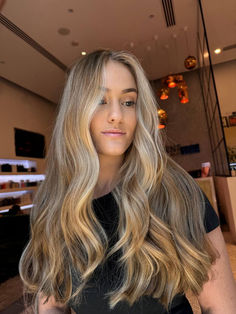 Old Money Blonde
Blonde Bronde 
Fall Blonde 
Honey Bronde
Haircuts for long hair
Long Layers Money Blonde, Old Money Blonde, Hair Long Layers, Blonde Bronde, Blonde Honey, Fall Blonde, Hair Salons, Haircuts For Long Hair